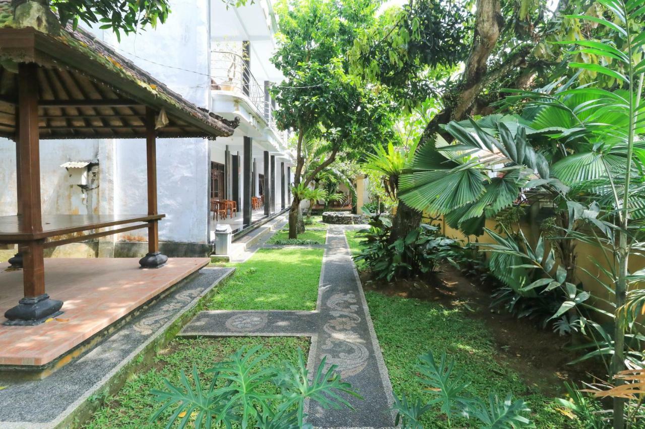 Gianyar Hotel Ngoại thất bức ảnh